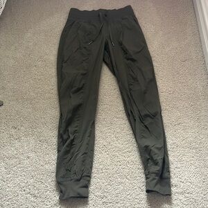 Lululemon dance studio joggers size 4